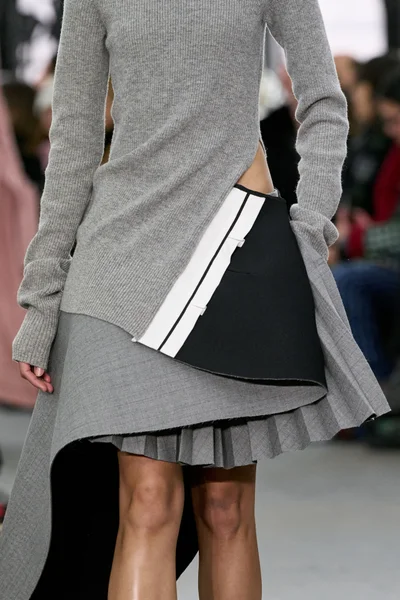 Look 24
